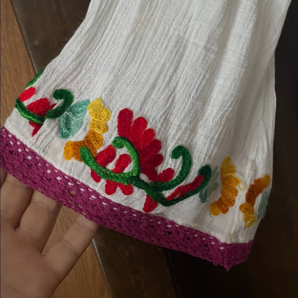 Cute Options Embroidered White Tunic Top - Picture 3 of 4